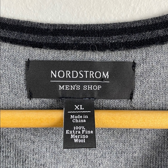 Nordstrom Men’s Shop Extra Fine Merino Wool Sweater Vest | V Neck | Dark Gray - Picture 11 of 13